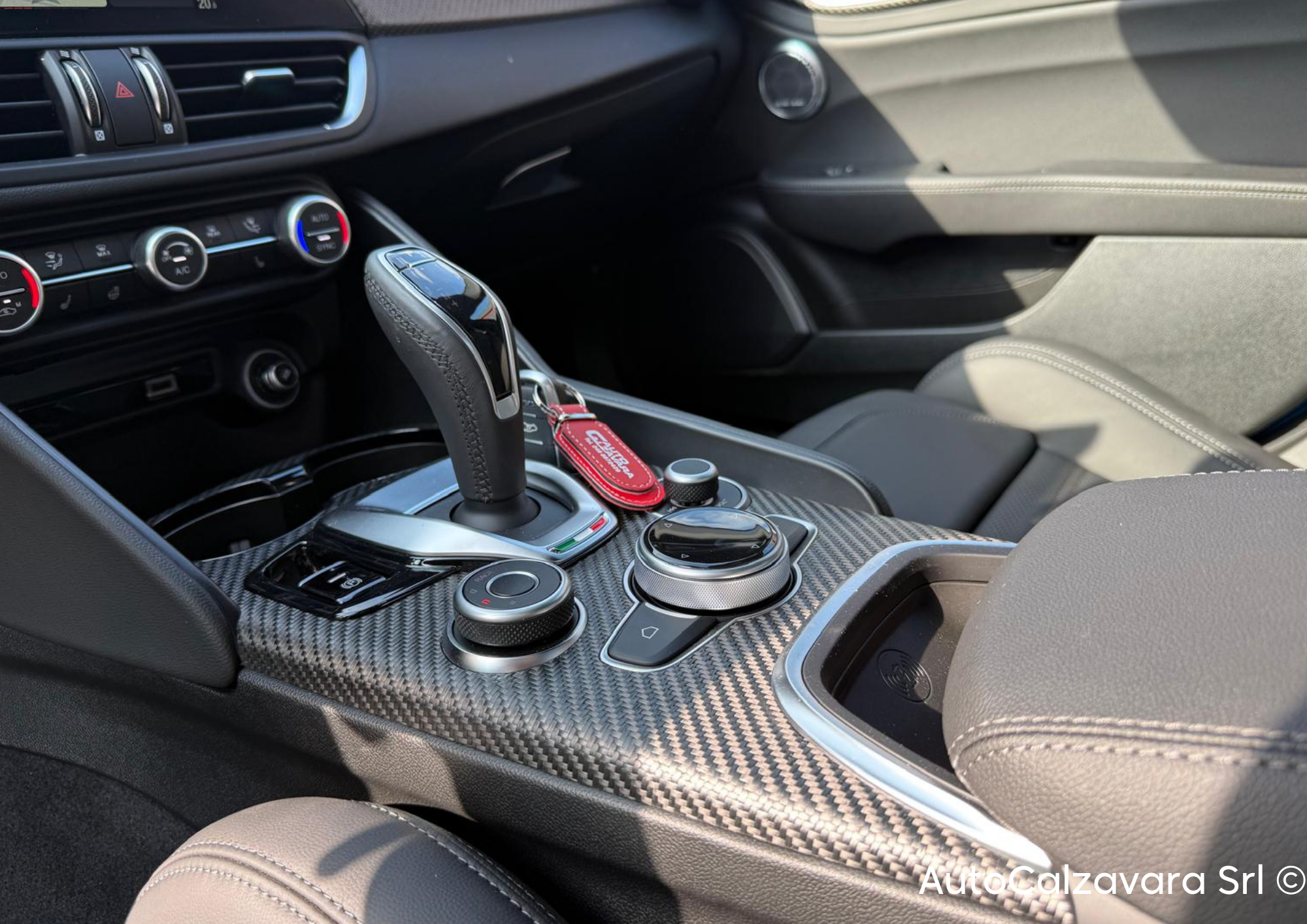 Alfa Romeo Giulia 2.9 V6 Bi-Turbo AT8 Quadrifoglio / BLU MISANO / R7689778