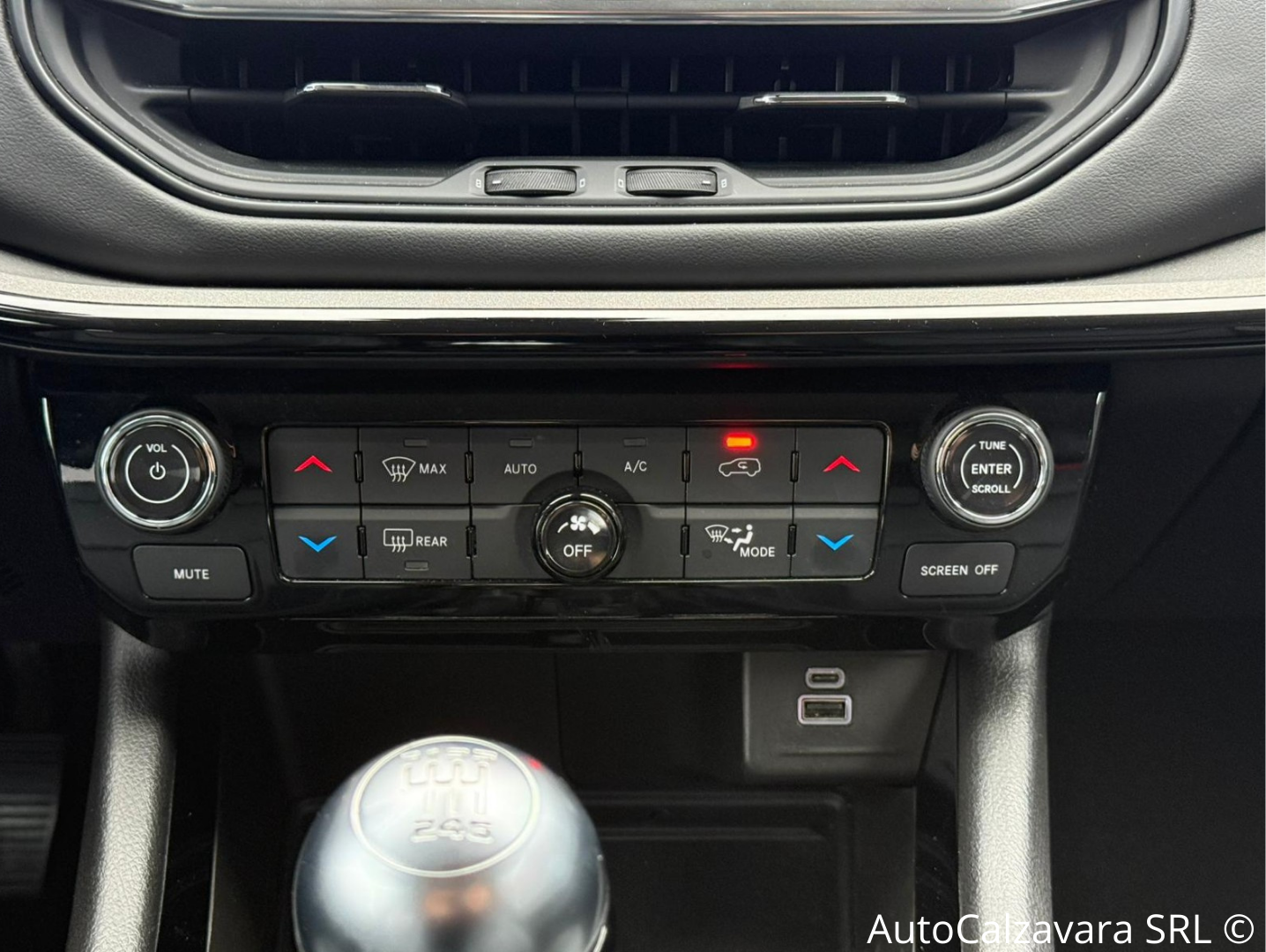 Jeep Compass 1.6 Multijet II 2WD S / ALPINE WHITE CON TETTO NERO / GT991DC