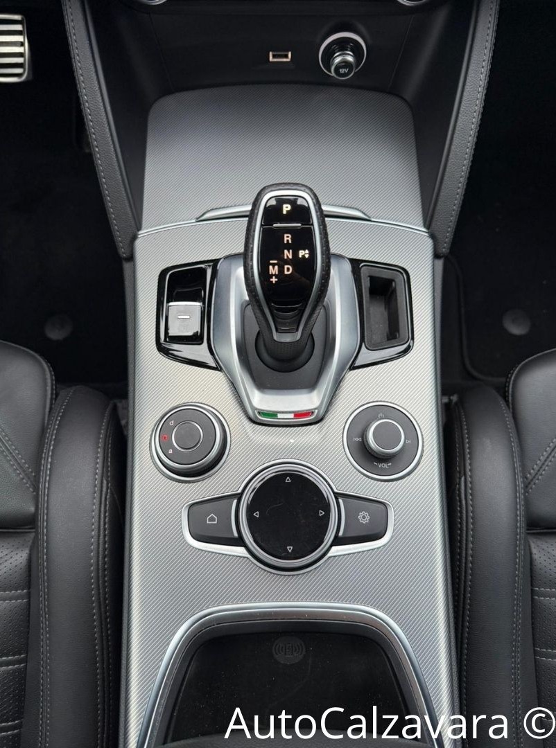 Alfa Romeo Stelvio 2.2 Turbodiesel 210 CV AT8 Q4 Veloce / BIANCO ALFA / GM033ZP