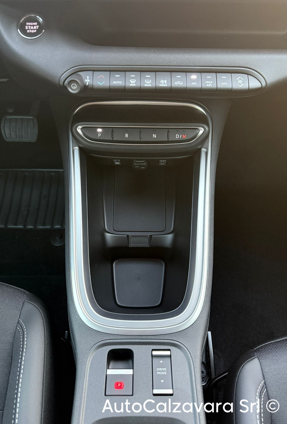 Jeep Avenger 1.2 Turbo 100 CV MHEV Altitude / GRIGIO GRANITE / SJL85856