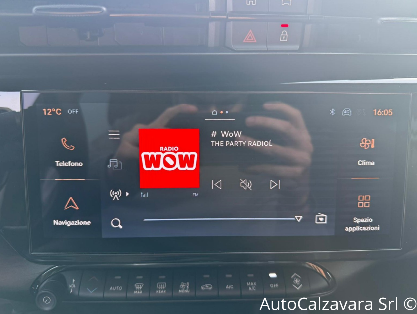 Alfa Romeo Junior 1.2 145 CV Hybrid eDCT6 Q4 / NERO TORTONA / RJA40548