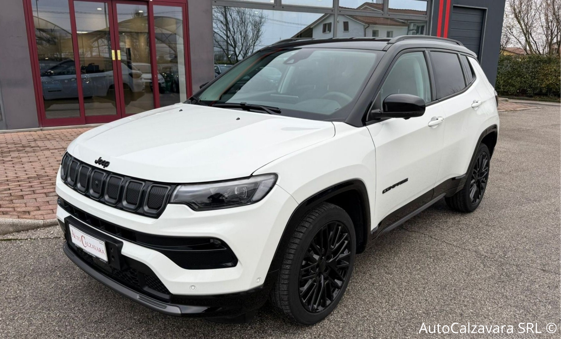 Jeep Compass 1.6 Multijet II 2WD S / ALPINE WHITE CON TETTO NERO / GT991DC