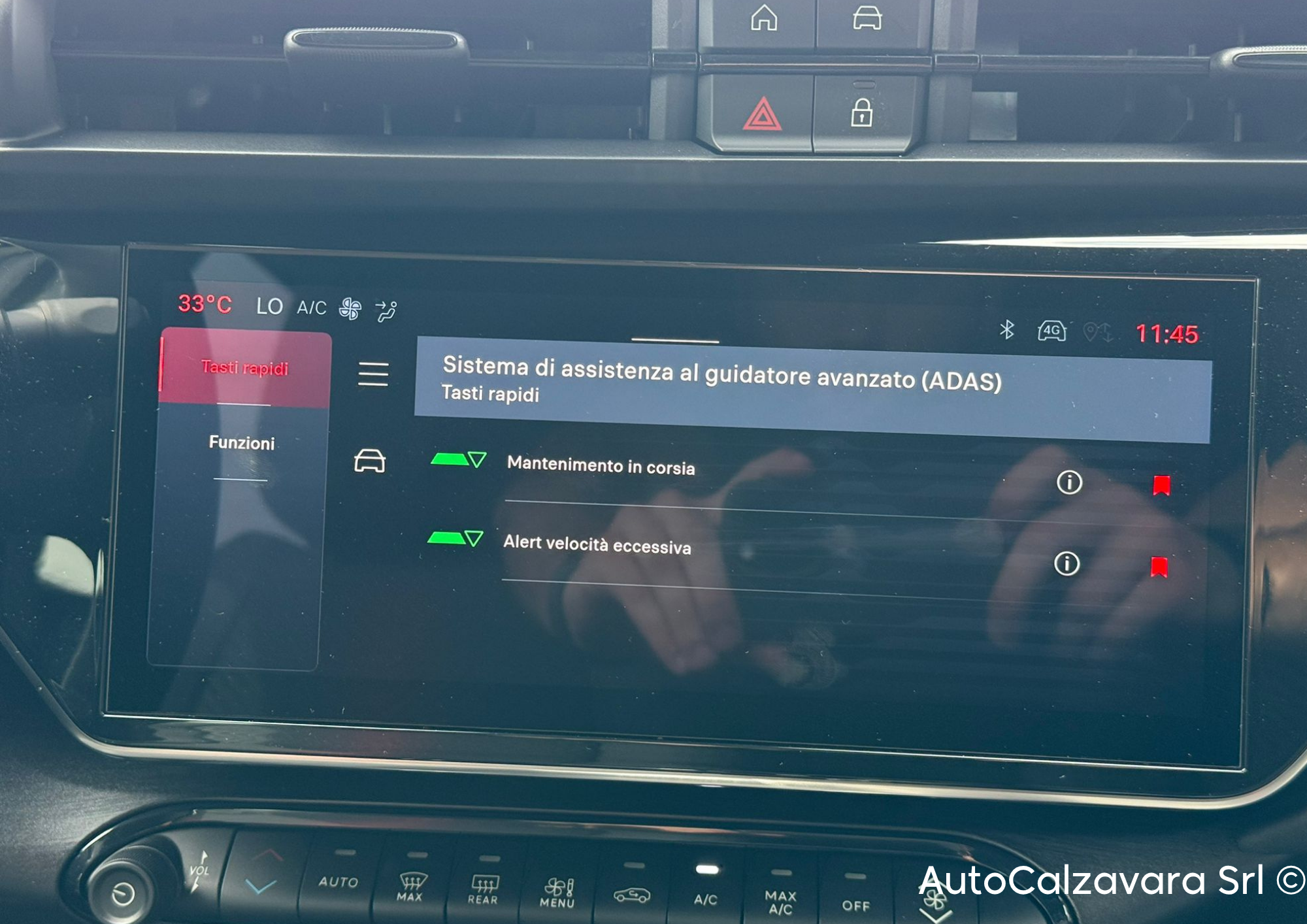 Alfa Romeo Junior 1.2 145 CV Hybrid eDCT6 Speciale / BIANCO SEMPIONE / RJA22454