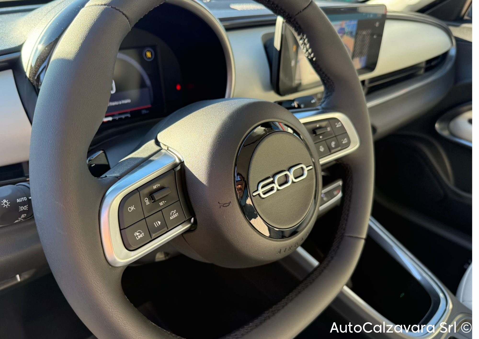 Fiat 600 Hybrid 110 CV DCT MHEV La Prima II / NERO CINEMA / HB313EJ