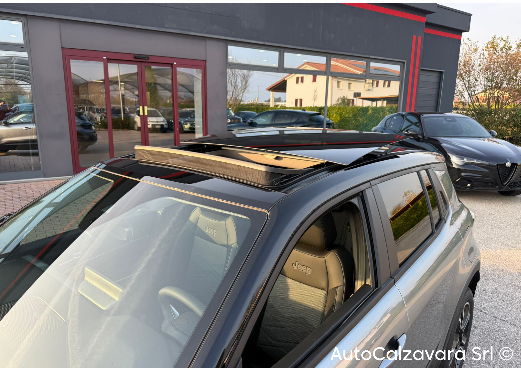 Jeep Avenger 1.2 Turbo 110 CV MHEV Altitude / GRIGIO GRANITE / SJM07075