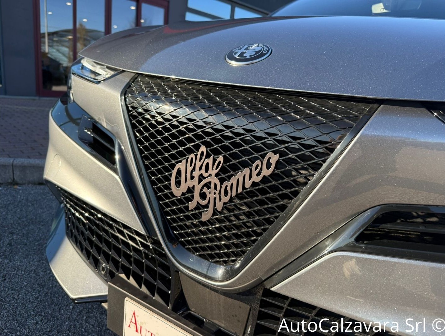 Alfa Romeo Junior 1.2 145 CV Hybrid eDCT6 Q4 / GRIGIO ARESE / RJA40919