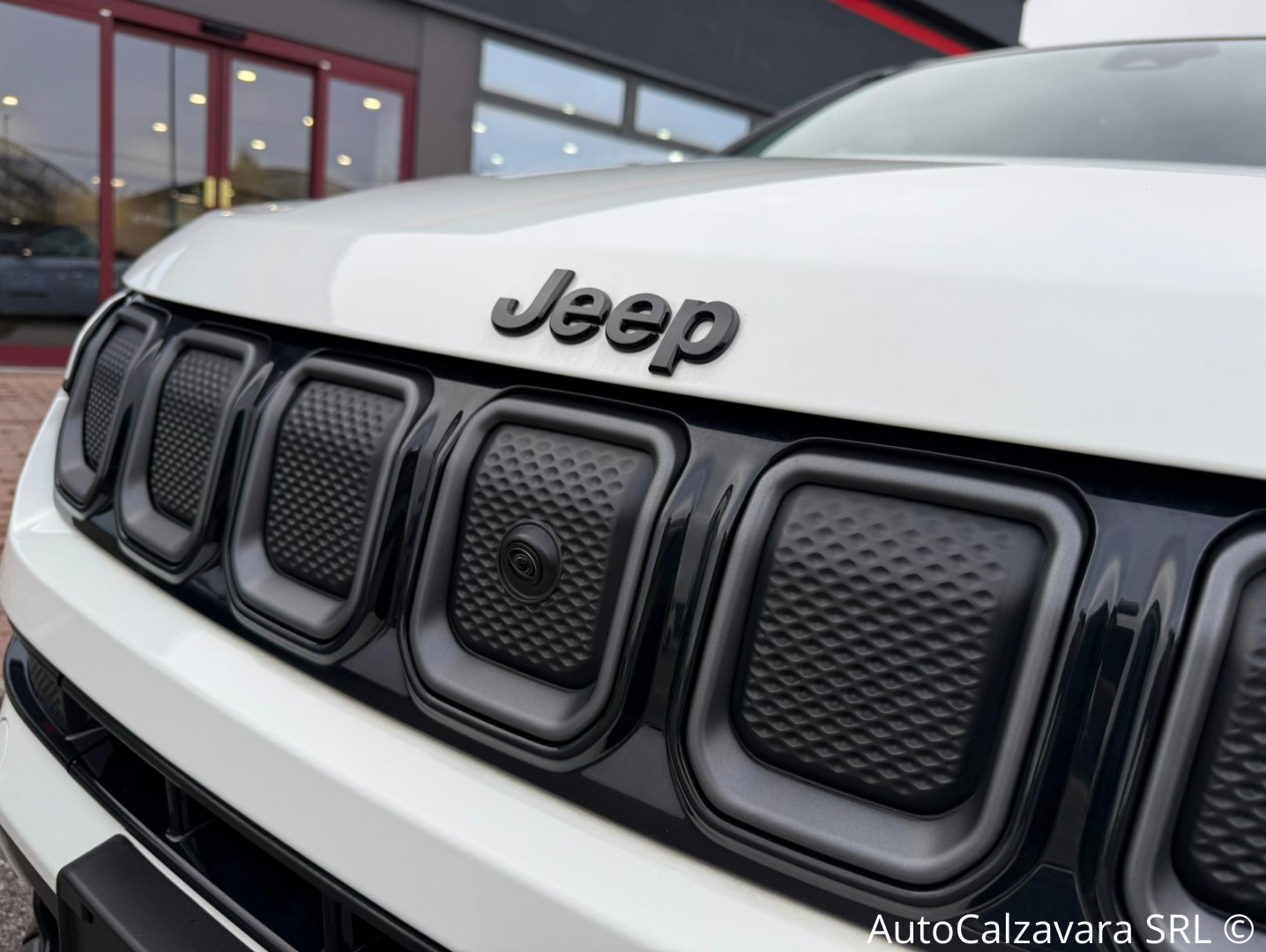 Jeep Compass 1.6 Multijet II 2WD S / ALPINE WHITE CON TETTO NERO / GT991DC
