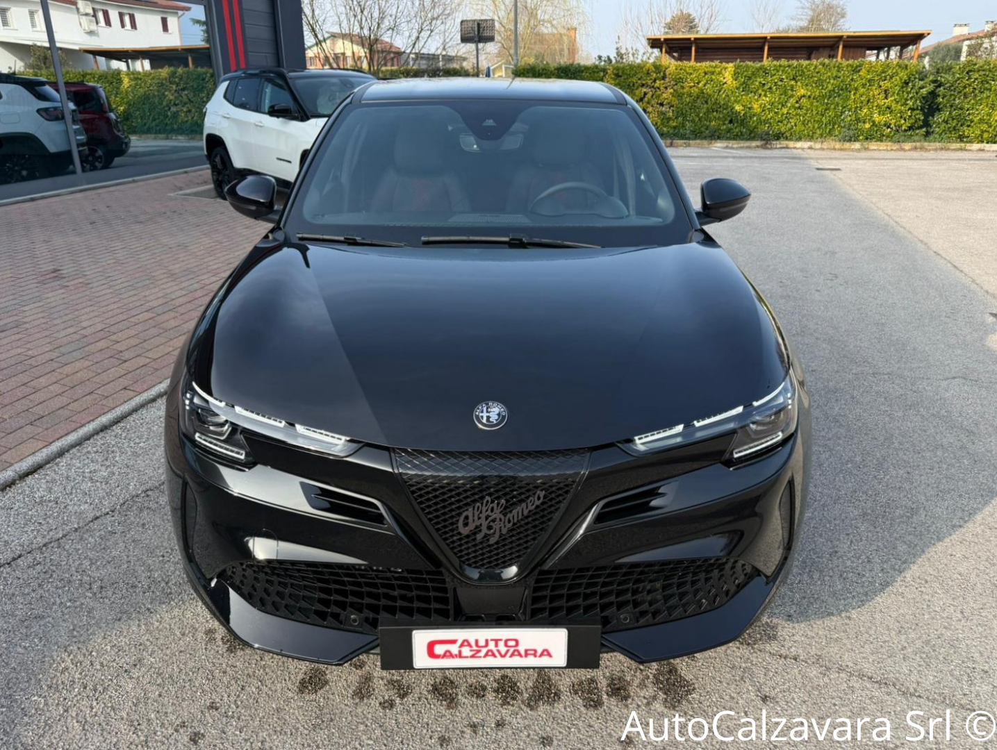 Alfa Romeo Junior 1.2 145 CV Hybrid eDCT6 Q4 / NERO TORTONA / RJA40548