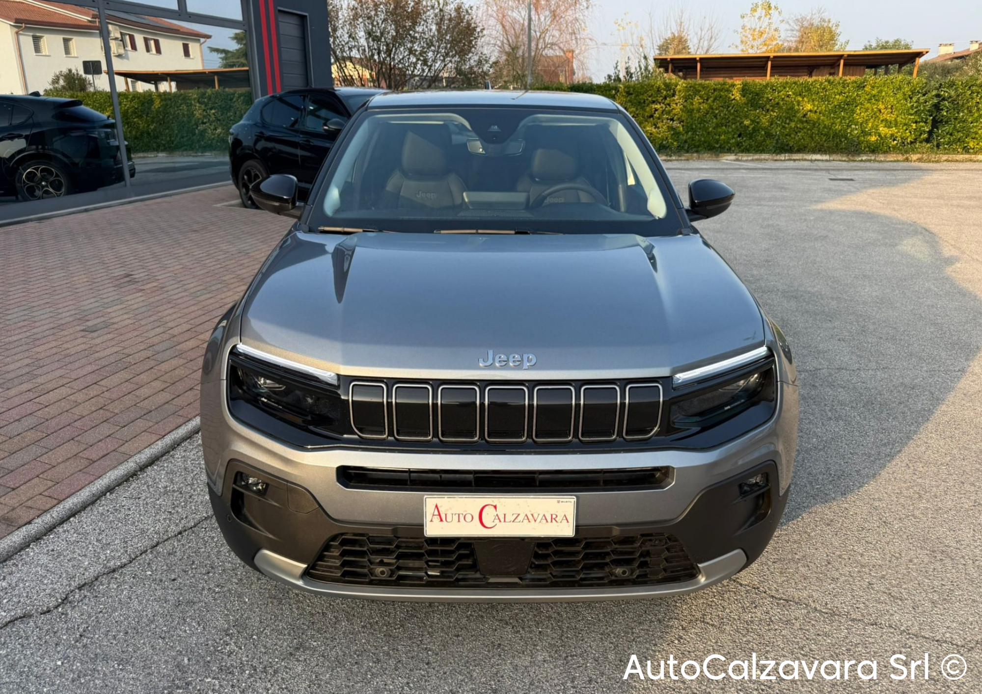 Jeep Avenger 1.2 Turbo 110 CV MHEV Altitude / GRIGIO GRANITE / SJM07075