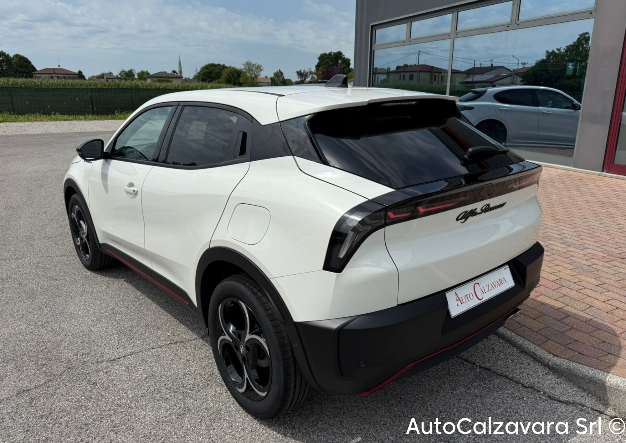 Alfa Romeo Junior 1.2 145 CV Hybrid eDCT6 Speciale / BIANCO SEMPIONE / RJA22454